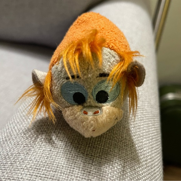 Disney King Louie Tsum Tsum - Picture 1 of 3